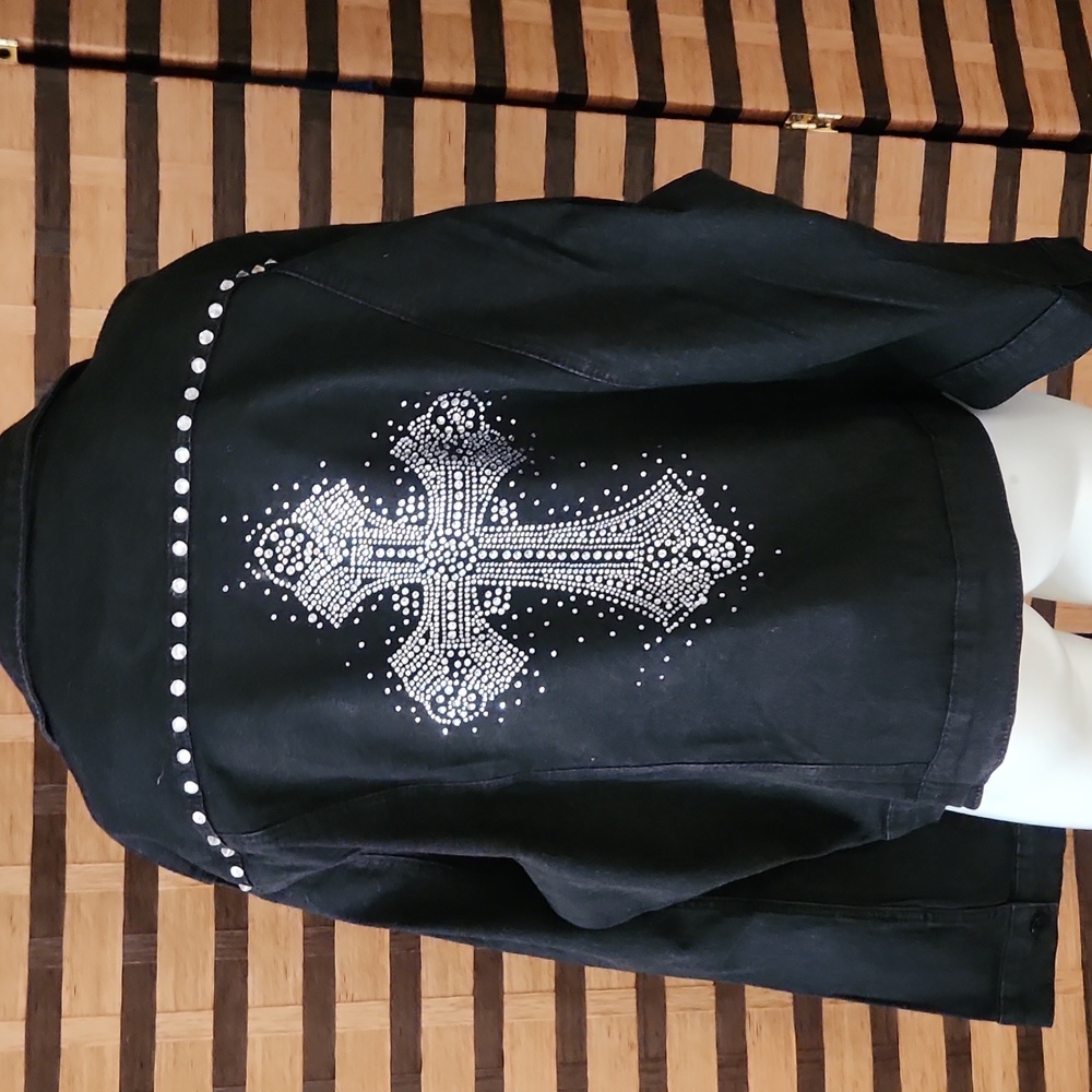 NWOT!! Custom jean jacket cross rhinestone